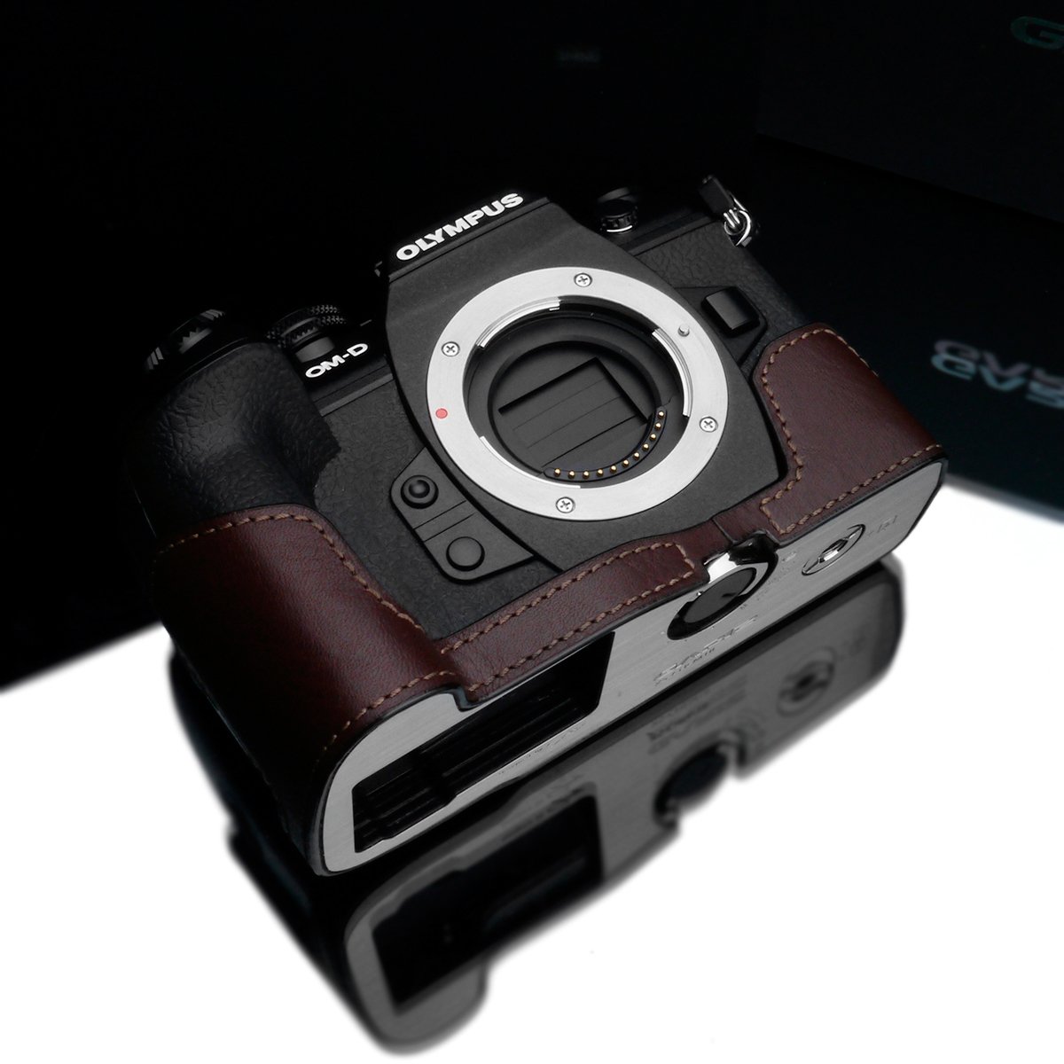 Gariz Halfcase XS-CHEM1IIBR Brown Olympus EM-1 II en E-M 1 III afbeelding
