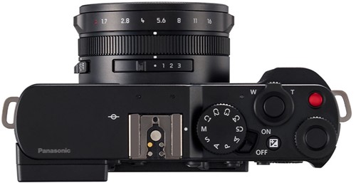 Panasonic LUMIX L10E + 24-175mm f/1.7-2.8 Black-3