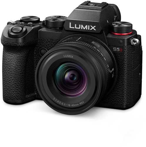Panasonic LUMIX S5D Black + S 18-40mm f/4.5-6.3-3