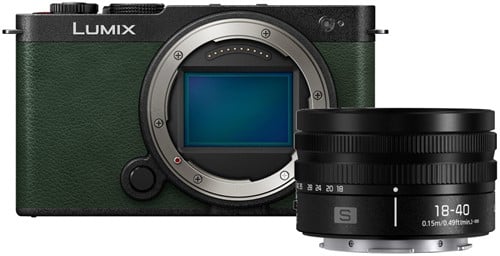 Panasonic Lumix S9 Dark Olive + S 18-40mm f/4.5-6.3