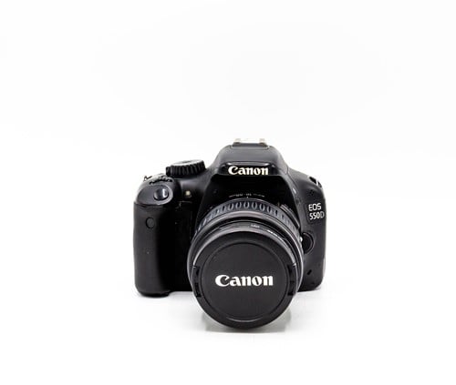 Canon Eos 550D + EF-S 18-55mm (64.327 clicks) (occ_5881)
