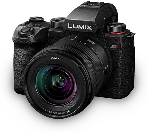 Panasonic LUMIX S5II + 20-60mm f/3.5-5.6 + 50mm f1.8
