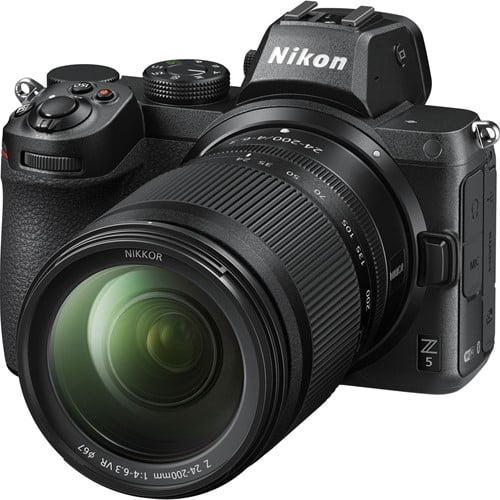 Nikon Z5 Kit + 24-200mm