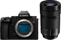 Panasonic Lumix S5II + LUMIX S 70-300mm F4.5-5.6 MACRO O.I.S.